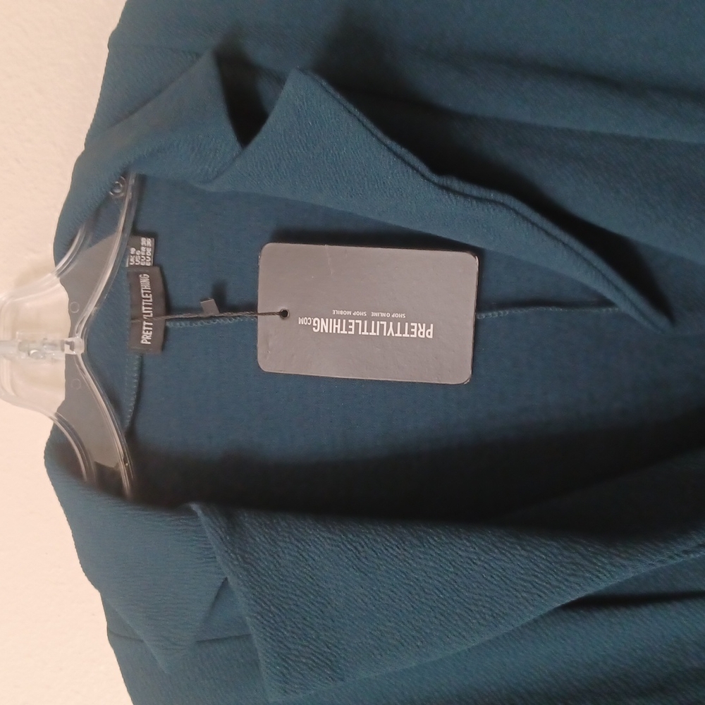Prettylittlething  single button front teal Blazer NWT - Picture 5 of 7